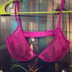 Pink Victoria’s Secret lace unpadded bra